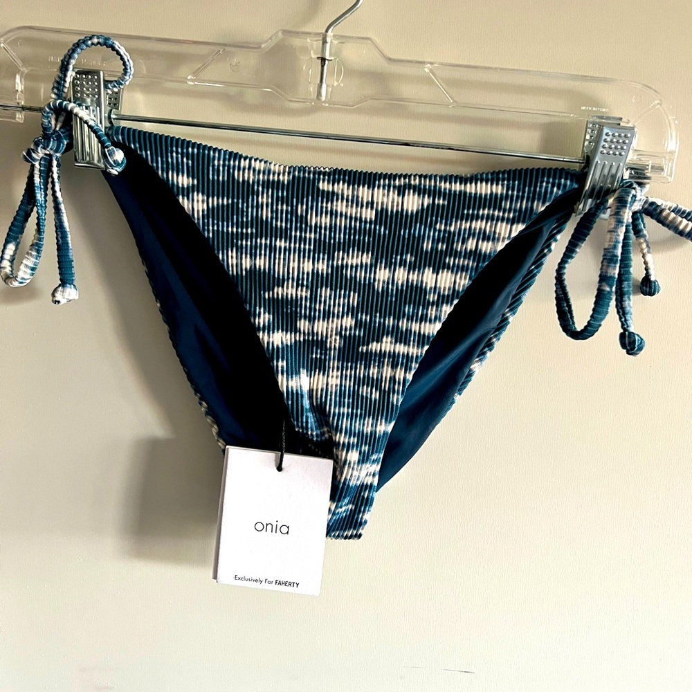 NEW with TAGS - ONIA Swim bottoms. Amazing fit! Size Med.